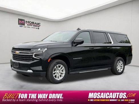 Used 2024 Chevrolet Suburban LT AWD/4WD image 3