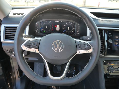 Certified 2023 Volkswagen Atlas SEL AWD/4WD image 26