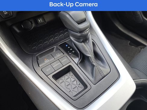 Used 2019 Toyota RAV4 LE image 23