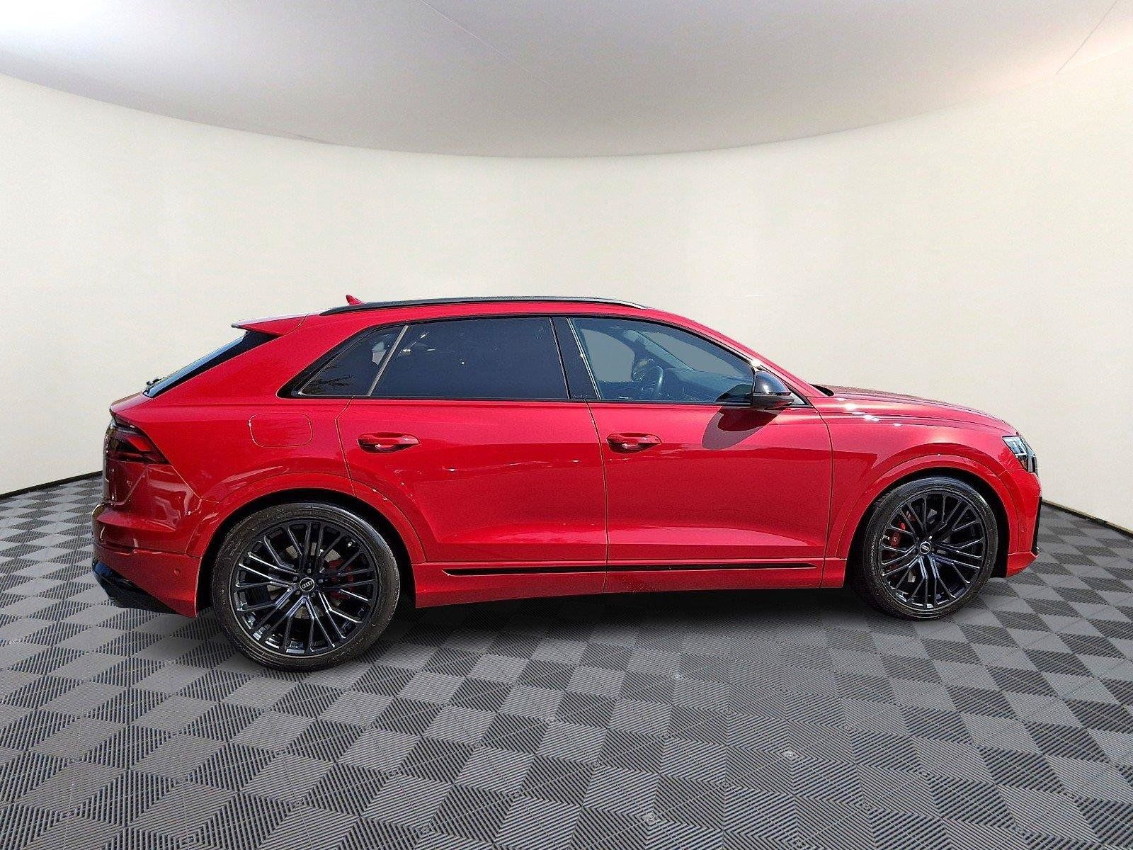 Used 2024 Audi SQ8 Premium Plus AWD/4WD image 6