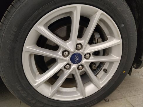 Used 2018 Ford Focus SE FWD image 31