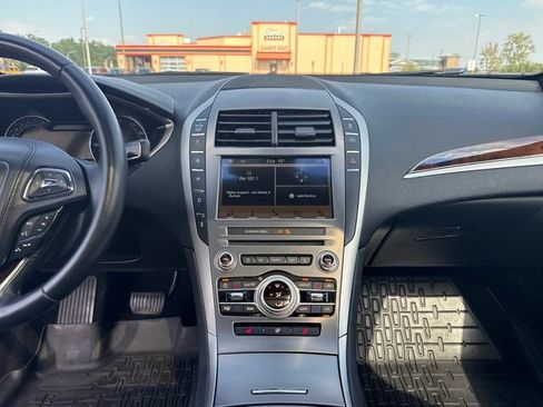Used 2017 Lincoln MKZ Select w/ Climate Package FWD image 20