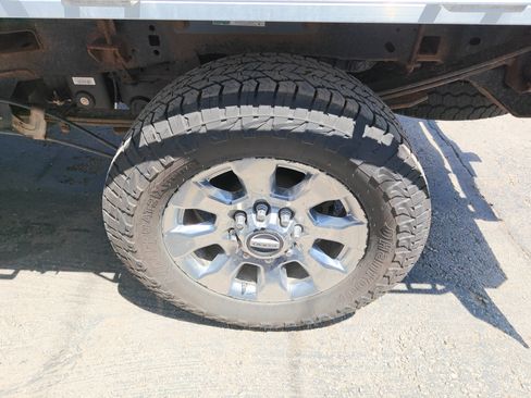 Used 2017 Ford F250 Lariat w/ Chrome Package AWD/4WD image 12