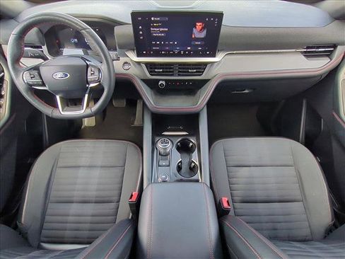 Used 2025 Ford Explorer ST-Line image 18