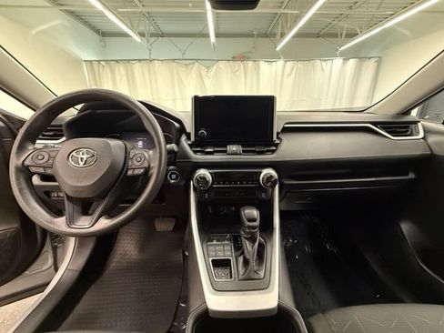 Certified 2025 Toyota RAV4 XLE AWD/4WD image 18