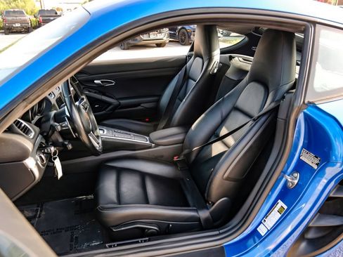 Used 2017 Porsche 718 Cayman RWD image 28