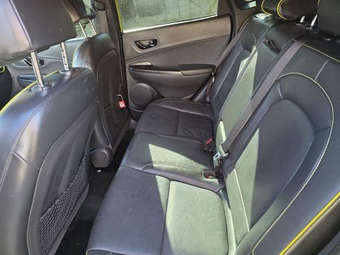 Used 2020 Hyundai Kona Limited w/ Cargo Package FWD image 9
