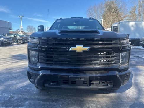 New 2026 Chevrolet Silverado 2500 Custom image 3