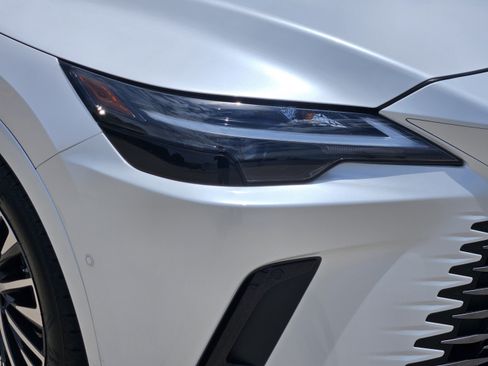 Used 2024 Lexus RX 350 Premium Plus w/ Convenience Package AWD/4WD image 25