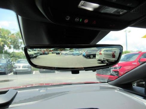 New 2025 Chevrolet Equinox EV RS image 32