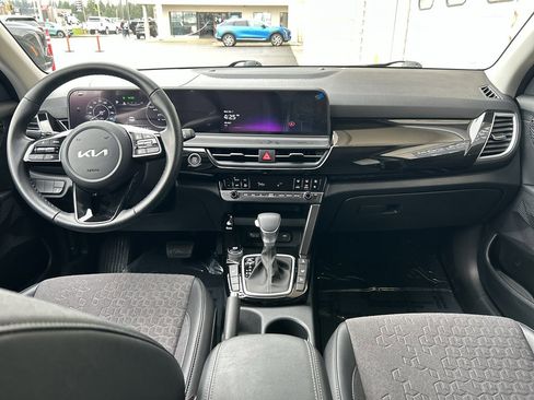 Certified 2025 Kia Seltos X-Line image 16