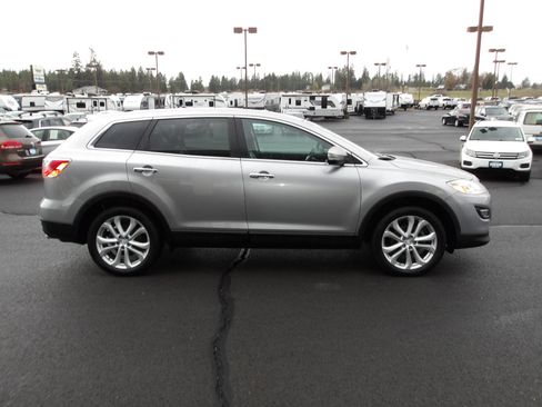 Used 2011 MAZDA CX-9 Grand Touring w/ Moonroof & Bose Audio Pkg image 6