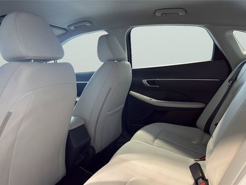 Used 2023 Hyundai Sonata SEL FWD image 16