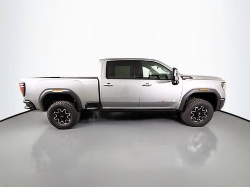 Used 2024 GMC Sierra 2500 AT4X AWD/4WD image 8