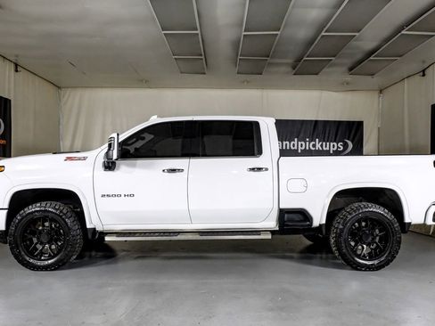 Used 2025 Chevrolet Silverado 2500 LTZ w/ LTZ Premium Package AWD/4WD image 12