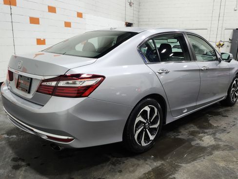 Used 2017 Honda Accord EX-L image 17
