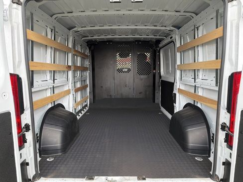 Used 2025 RAM ProMaster 2500 w/ U-Haul Equipment Group image 11