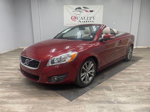 Used 2011 Volvo C70 T5 w/ Convenience Pkg FWD image 1