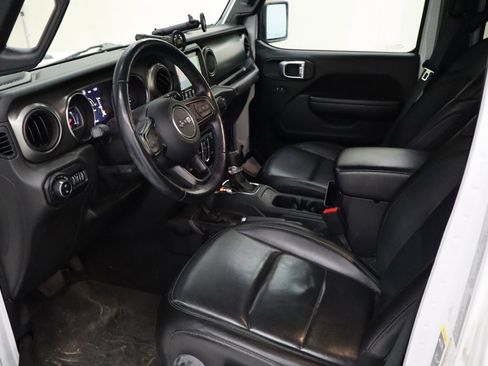 Used 2021 Jeep Gladiator Sport image 15