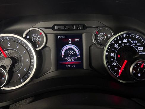 Certified 2025 RAM 2500 Big Horn AWD/4WD image 15