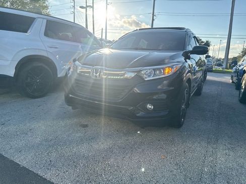 Certified 2022 Honda HR-V EX image 3