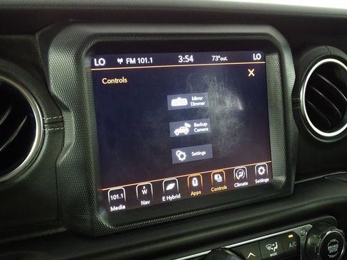 Used 2023 Jeep Wrangler Unlimited Sahara AWD/4WD image 30