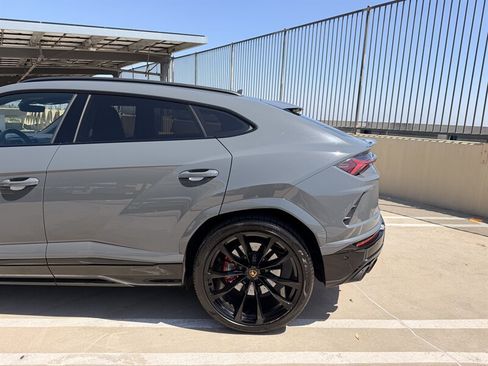 Used 2021 Lamborghini Urus AWD/4WD image 14