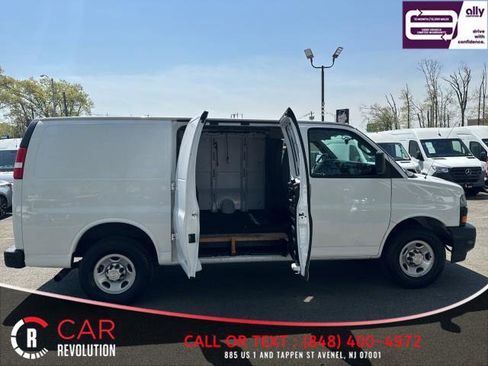Used 2020 Chevrolet Express 2500 w/ Driver Convenience Package RWD image 8