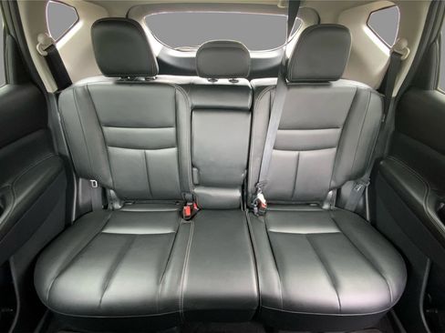 Used 2023 Nissan Murano SV image 14