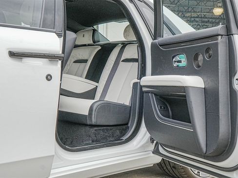New 2025 Rolls-Royce Ghost Black Badge image 43