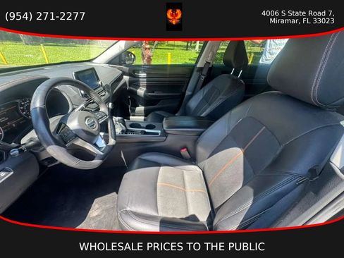 Used 2021 Nissan Altima 2.5 SR w/ SR Premium Package FWD image 9