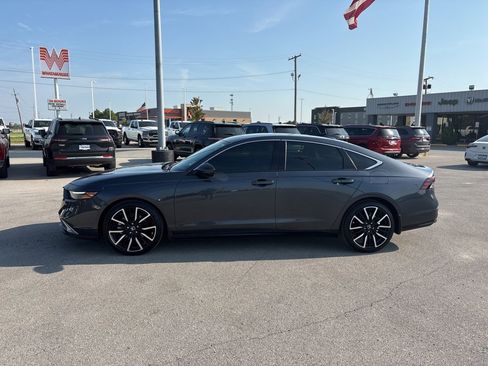 Used 2024 Honda Accord Touring image 6