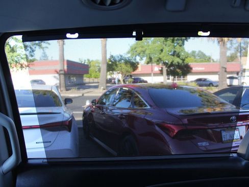 Used 2015 Toyota Sienna Limited Premium FWD image 29
