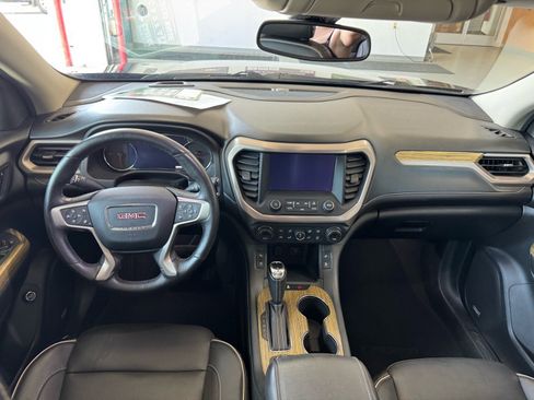 Certified 2017 GMC Acadia Denali w/ Technology Package AWD/4WD image 17