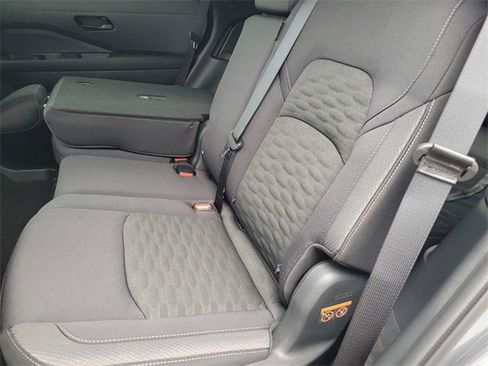 New 2025 Nissan Pathfinder S image 9