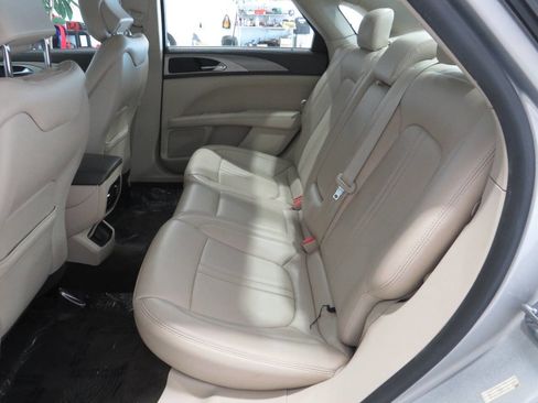 Used 2017 Lincoln MKZ Premiere FWD image 12