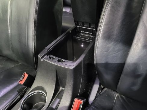 Used 2013 Chrysler 200 Limited image 28