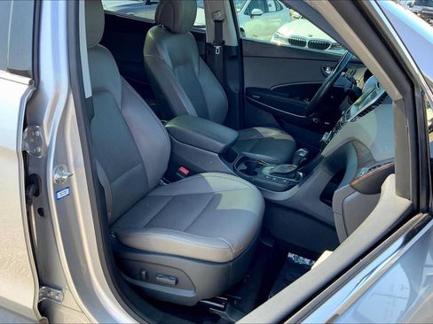 Used 2017 Hyundai Santa Fe Limited AWD/4WD image 9