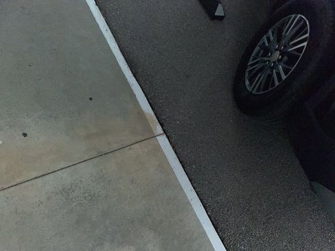 Used 2025 Chevrolet Traverse LT image 5