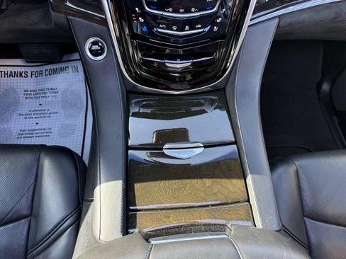 Used 2017 Cadillac Escalade Platinum AWD/4WD image 33
