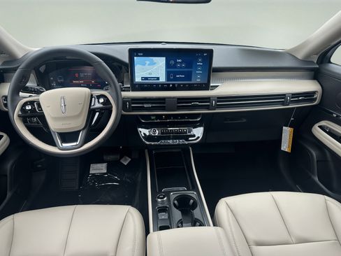 New 2026 Lincoln Corsair Premiere image 12