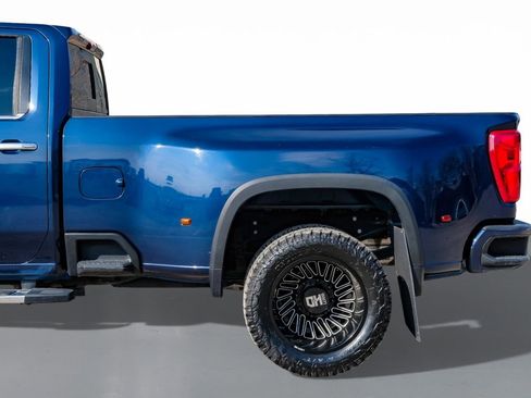 Used 2022 Chevrolet Silverado 3500 High Country w/ Safety Package II image 12