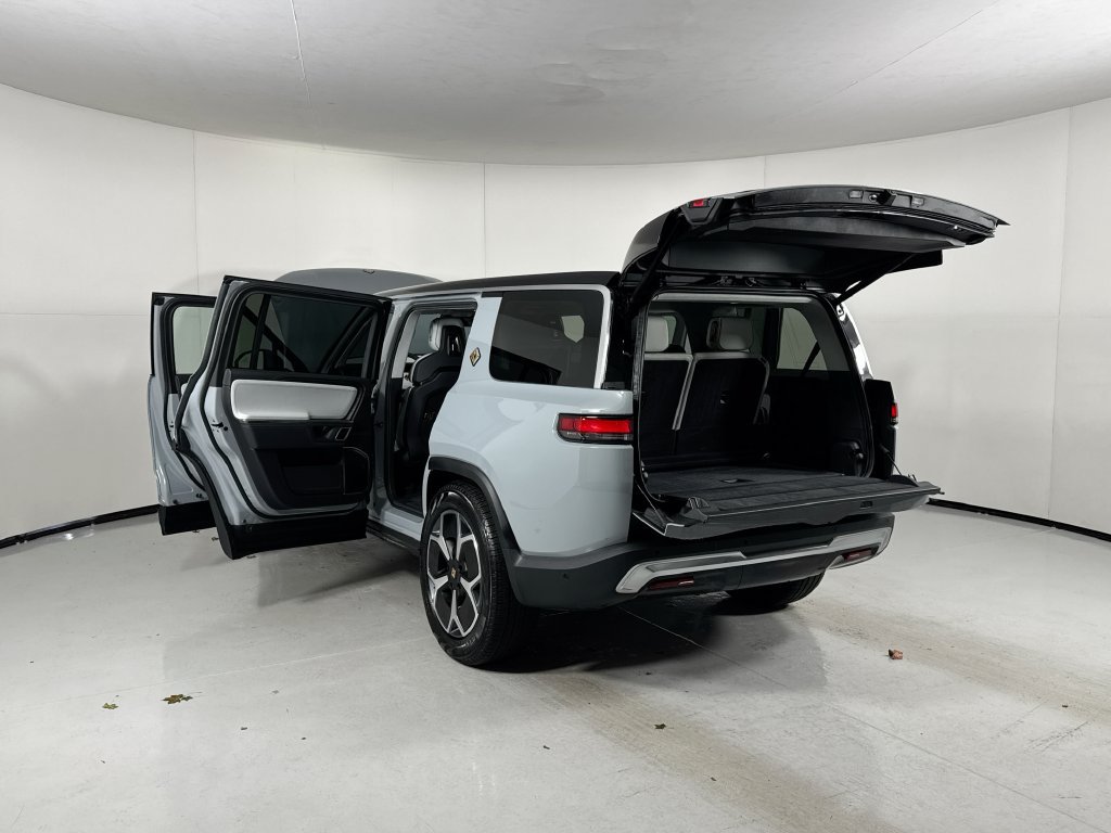 Used 2024 Rivian R1S Adventure Quad AWD/4WD image 26