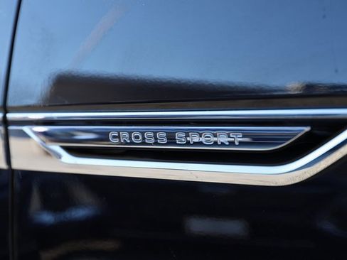 Used 2023 Volkswagen Atlas Cross Sport SEL image 11