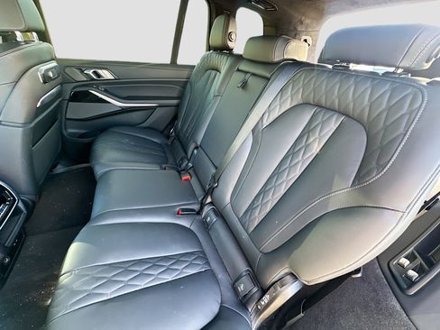 Used 2025 BMW X7 M60i w/ Executive Package image 26