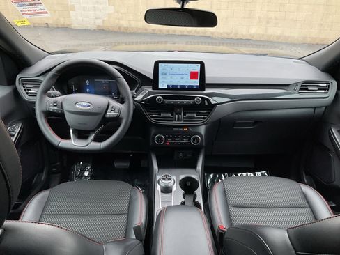 Used 2025 Ford Escape ST-Line Select image 18