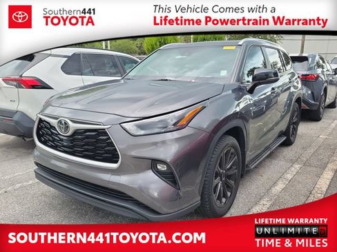 Used 2023 Toyota Highlander XLE FWD image 1