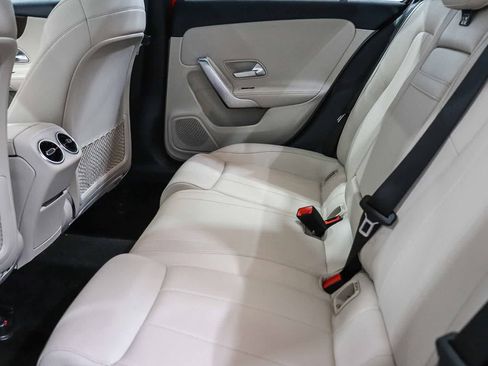 Used 2019 Mercedes-Benz A 220 4MATIC image 19