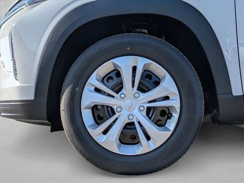 New 2026 Chevrolet Trax LS image 18