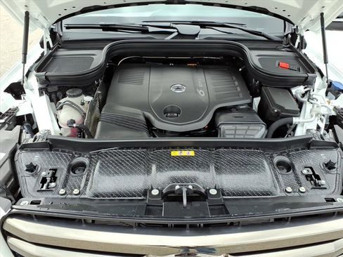 New 2026 Mercedes-Benz GLS 450 4MATIC image 10